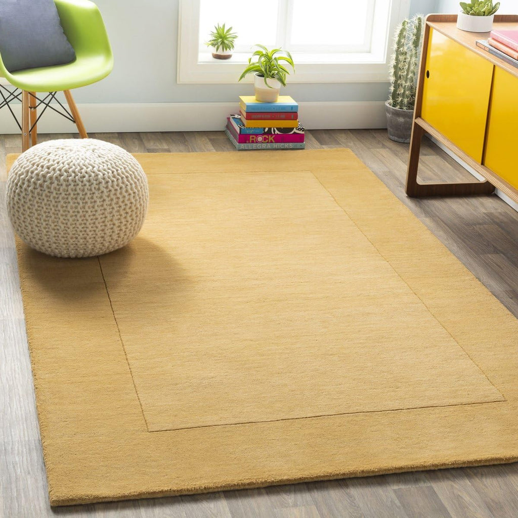 Casa Loom Hand-Tufted Wool Border Rug