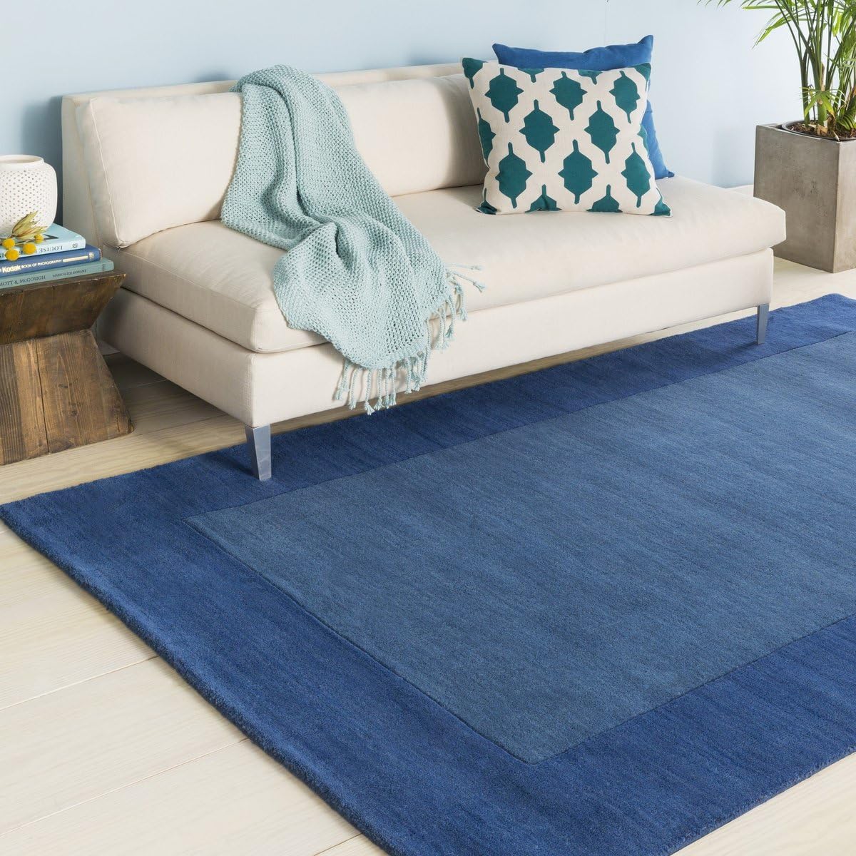 Casa Loom Hand-Tufted Wool Border Rug