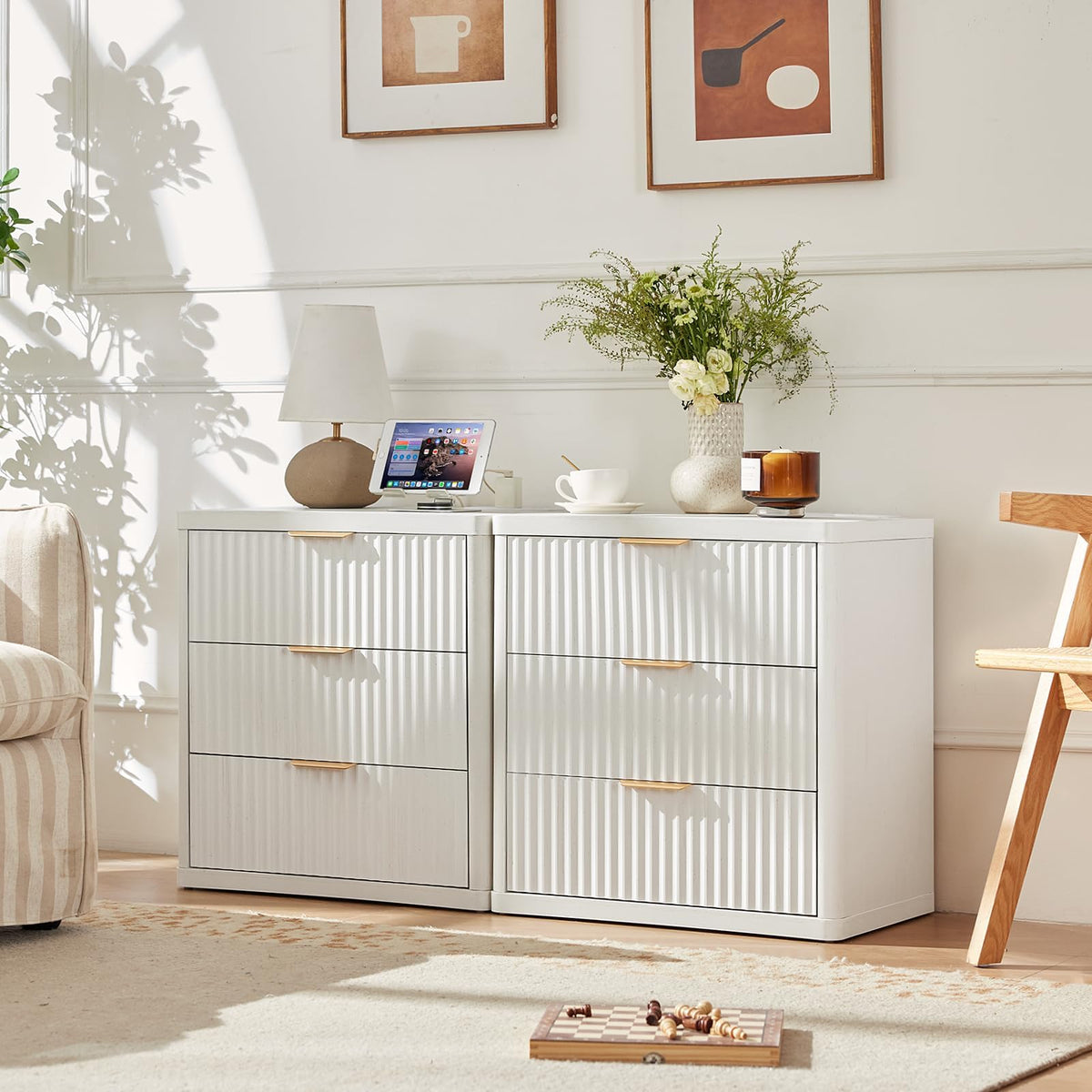 LEYAOYAO Fluted Three-Drawer Nightstand