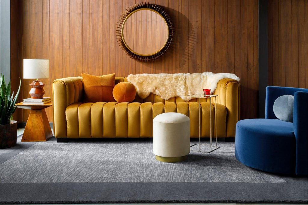 Casa Loom Hand-Tufted Wool Border Rug