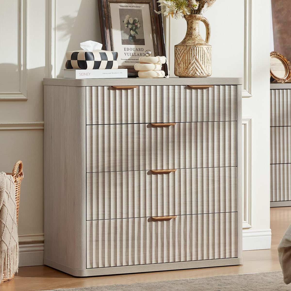 LEYAOYAO Fluted Three-Drawer Nightstand