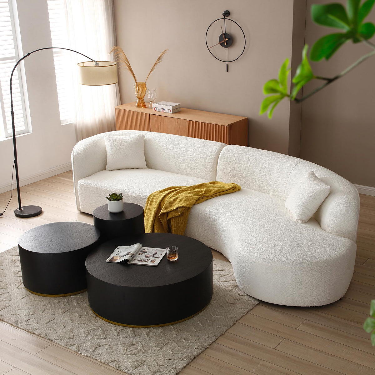 DREAMODERN Curved Four-Seat Sectional Sofa