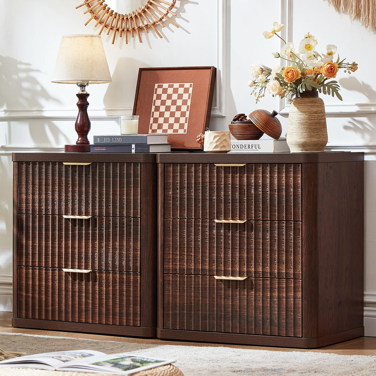LEYAOYAO Fluted Three-Drawer Nightstand