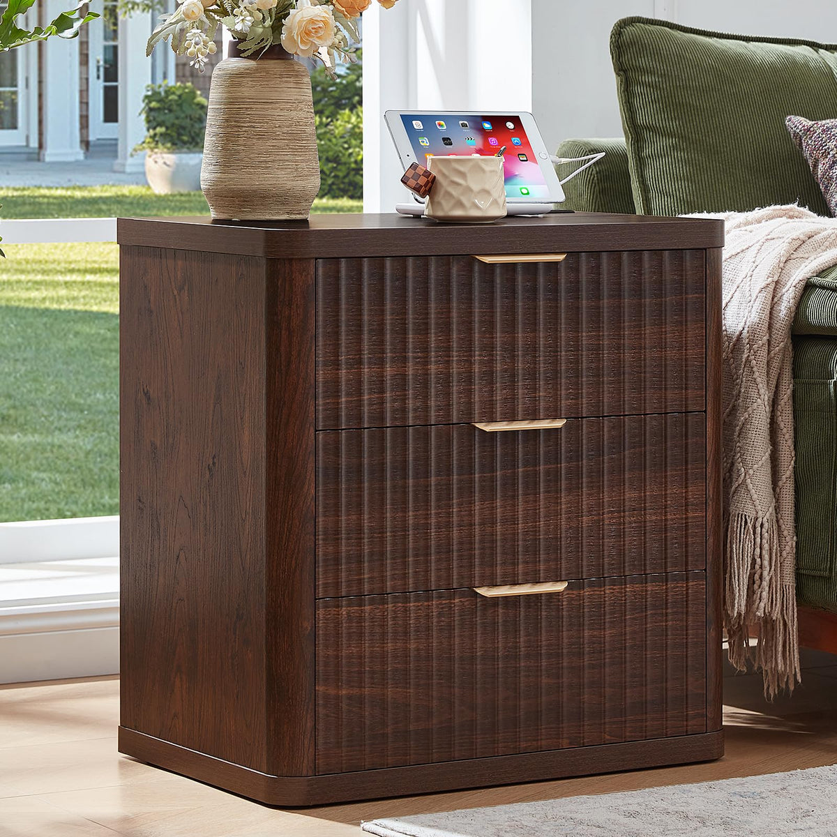 LEYAOYAO Fluted Three-Drawer Nightstand