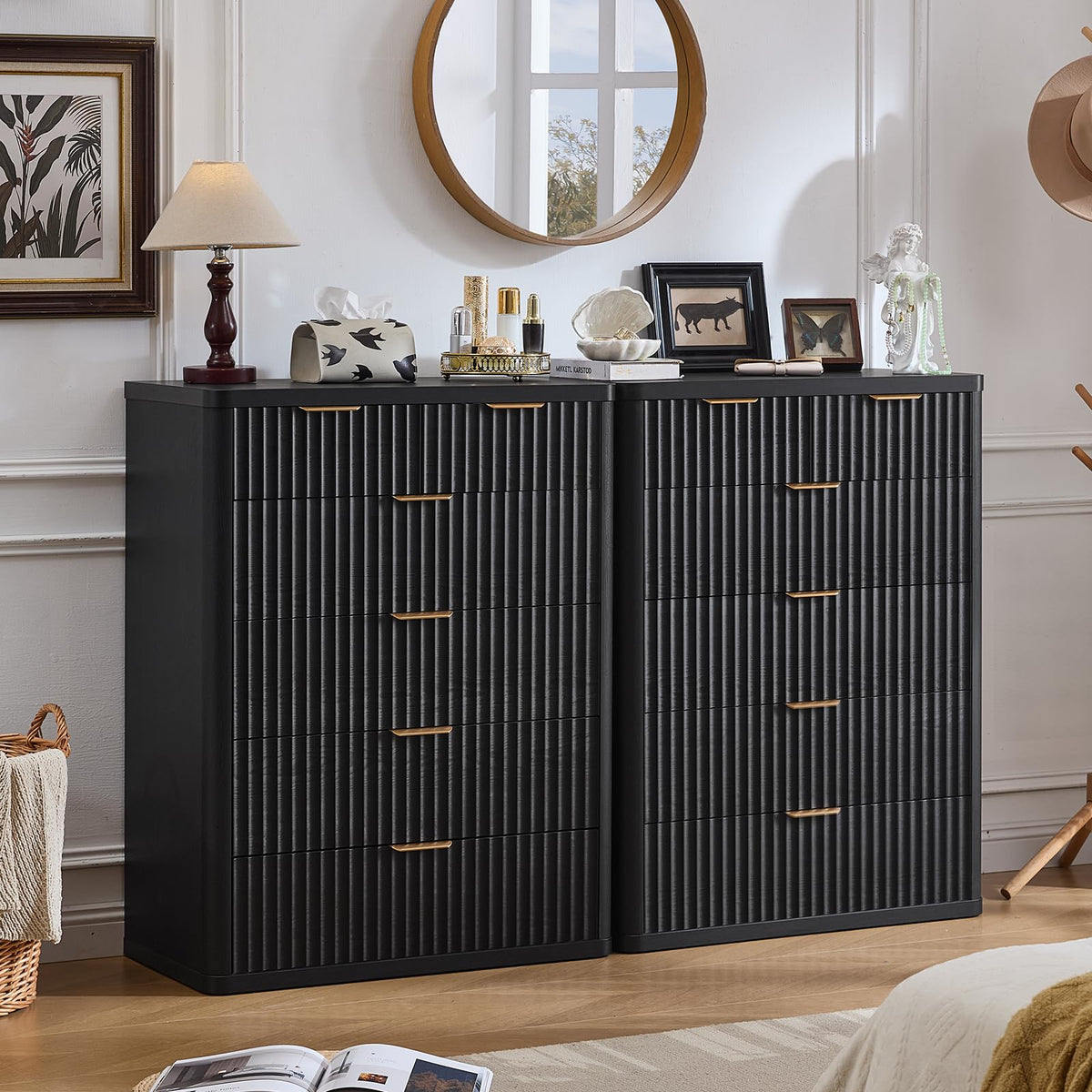 LEYAOYAO Fluted Three-Drawer Nightstand