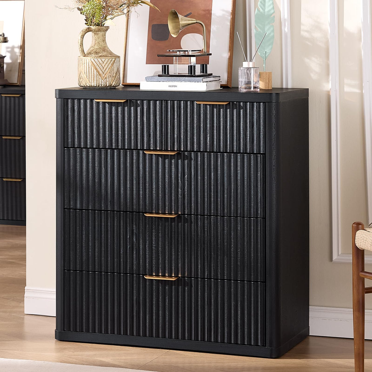 LEYAOYAO Fluted Three-Drawer Nightstand