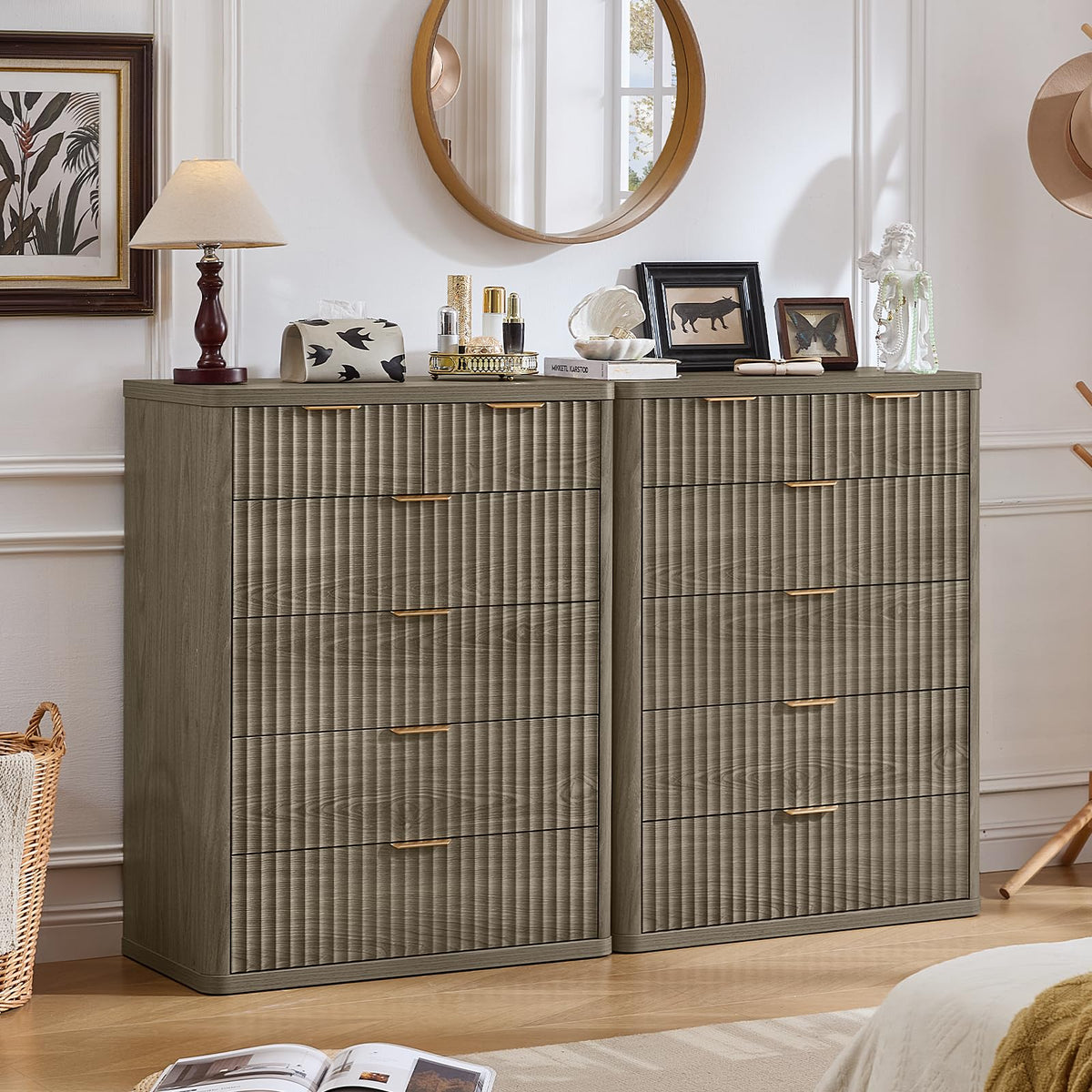 LEYAOYAO Fluted Three-Drawer Nightstand