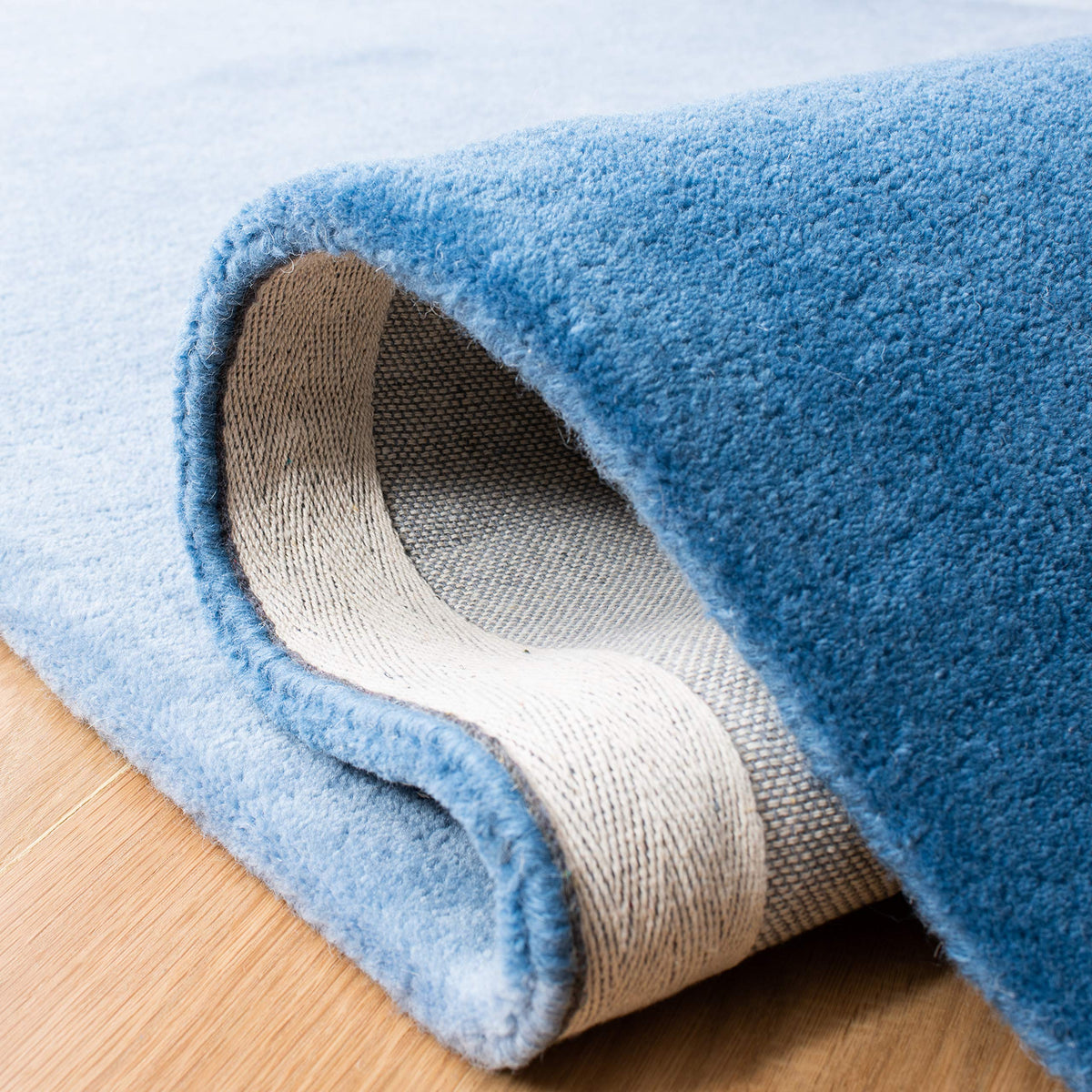 SAFAVIEH Fifth Avenue Wool Area Rug